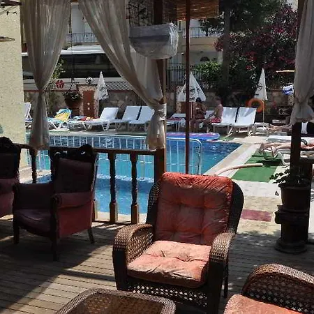 Moonlight Hotel 3*