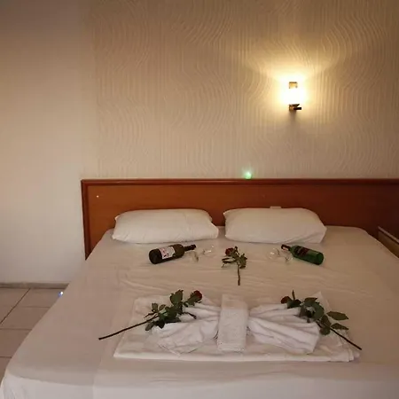 Moonlight 酒店 阿拉尼亚